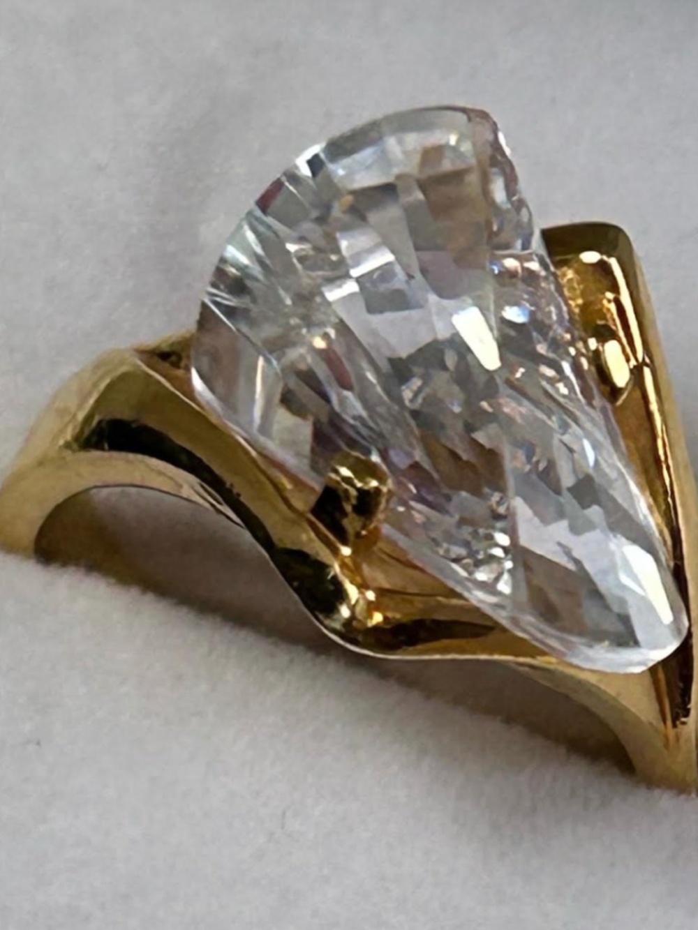 Unique Vintage Crystal Goldtone Cocktail Ring